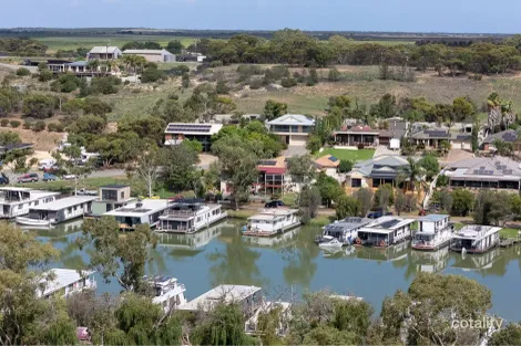 Property photo of 28 Riverglen Drive White Sands SA 5253