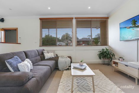 Property photo of 10 Jindalee Avenue Kanahooka NSW 2530