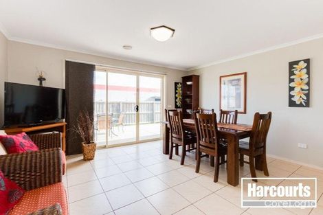 Property photo of 64 Pepperbush Circuit Cranbourne VIC 3977