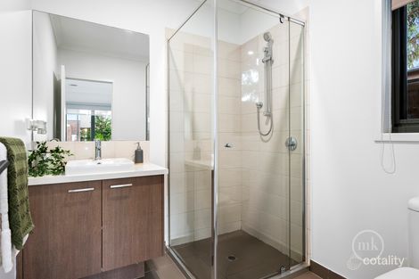 Property photo of 2 Bateleur Crescent Doreen VIC 3754