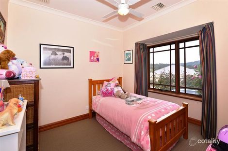 Property photo of 32 Sandalwood Crescent Flagstaff Hill SA 5159