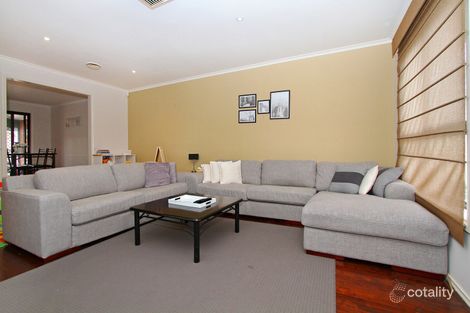 Property photo of 14 Allwyn Crescent Mill Park VIC 3082