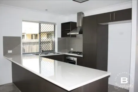 Property photo of 2/16 Justin Lemberg Court Goodna QLD 4300