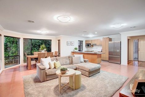 Property photo of 16 Hawthorn Grove Taylors Hill VIC 3037