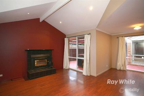 Property photo of 19 Friendship Close Cranbourne West VIC 3977