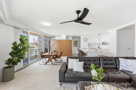 Property photo of 18E/1 Albert Avenue Broadbeach QLD 4218