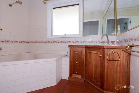 840 Gembrook Rd, Hoddles Creek, VIC 3139