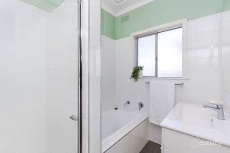 Property photo of 39 Grove Street Kooringal NSW 2650