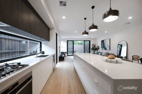 Property photo of 18B Mackie Road Bentleigh East VIC 3165