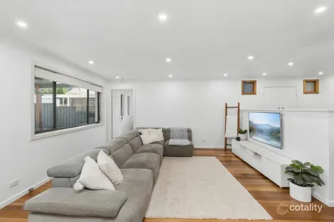 Property photo of 3 Yarra Close Albion Park NSW 2527