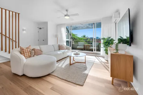9/40 Britannia Ave, Broadbeach, QLD 4218