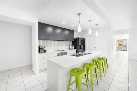 Property photo of 4 Creek View Place Pelican Waters QLD 4551