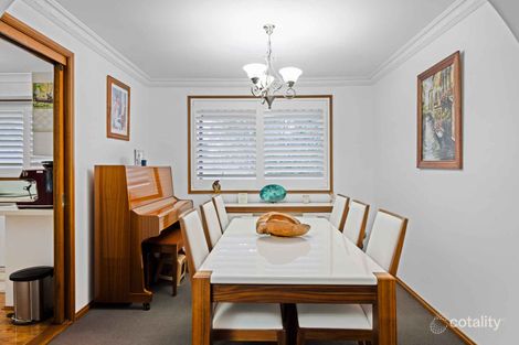 Property photo of 33 Belltrees Close Glen Alpine NSW 2560