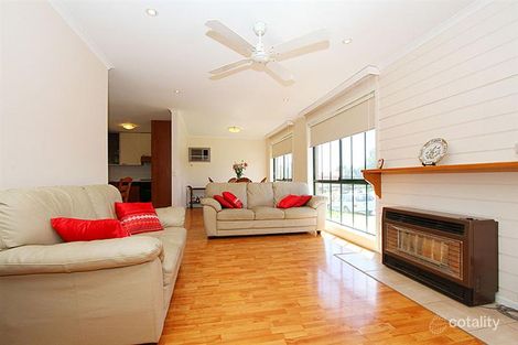 Property photo of 29 Bradley Drive Mill Park VIC 3082