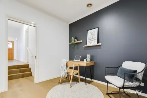 Property photo of 16 Grantham Crescent Berwick VIC 3806