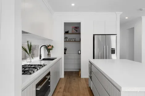 Property photo of 82 South Creek Road Dee Why NSW 2099