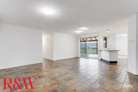 Property photo of 20 Smith Place Mount Annan NSW 2567