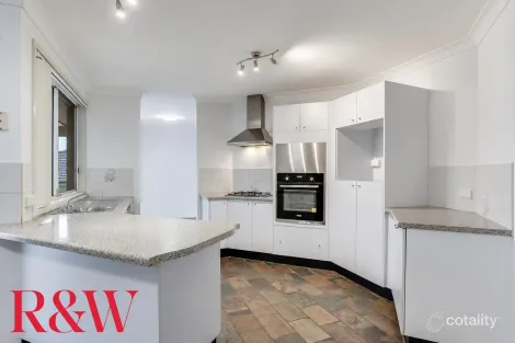 Property photo of 20 Smith Place Mount Annan NSW 2567