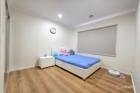 Property photo of 10 Erne Mews Weir Views VIC 3338
