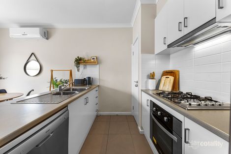 Property photo of 64 Hatchlands Drive Deer Park VIC 3023