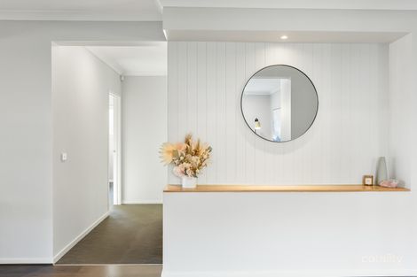 Property photo of 24 Hill Farm Drive Clyde VIC 3978