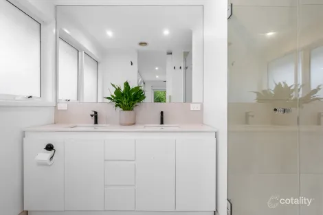 Property photo of 92 Frith Road Gisborne VIC 3437