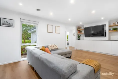 Property photo of 92 Frith Road Gisborne VIC 3437