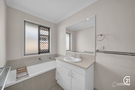 Property photo of 7 Luke Place Redbank QLD 4301