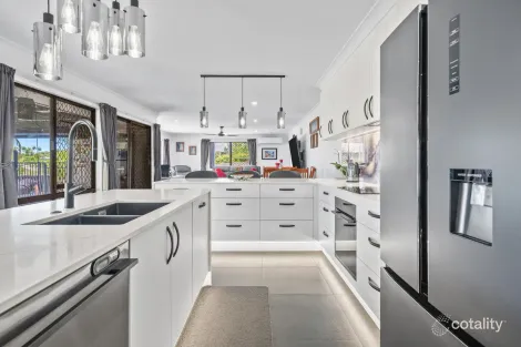 Property photo of 8 Bradstone Road Carrara QLD 4211