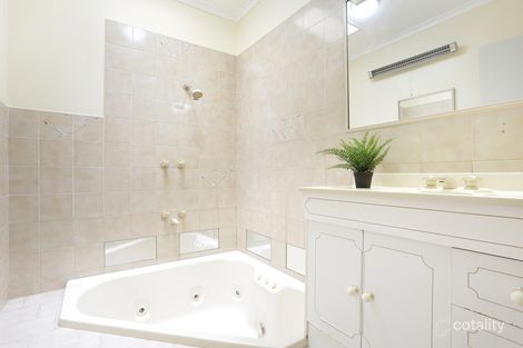Property photo of 24 Ranfurlie Drive Glen Waverley VIC 3150