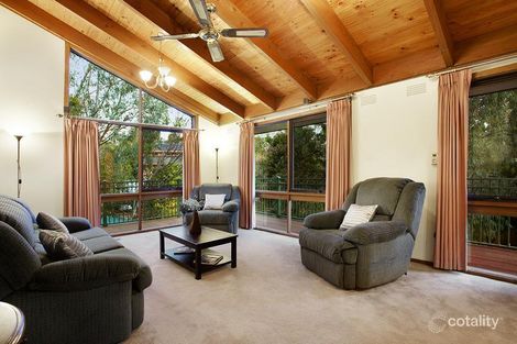 Property photo of 33 Moola Place Eltham VIC 3095