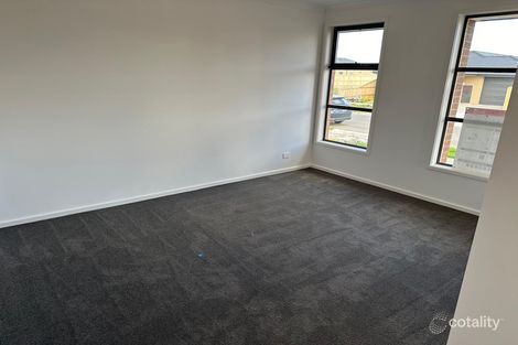 Property photo of 14 Dotterel Street Beveridge VIC 3753