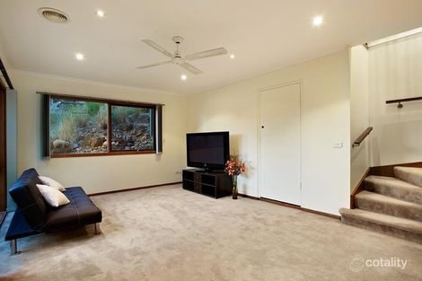 Property photo of 33 Moola Place Eltham VIC 3095