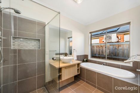 Property photo of 77 The Esplanade Taylors Hill VIC 3037