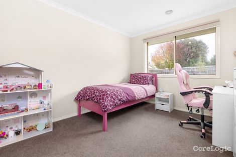 Property photo of 24 Jinker Way Romsey VIC 3434