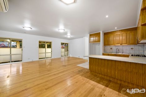 Property photo of 15 Elphinstone Way Caroline Springs VIC 3023