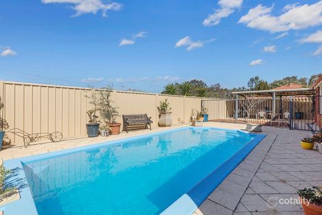 Property photo of 15 Cockatoo Chase Bennett Springs WA 6063