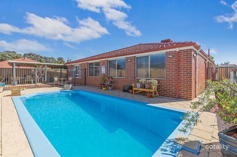 Property photo of 15 Cockatoo Chase Bennett Springs WA 6063