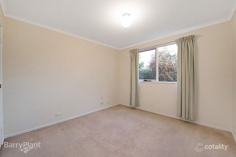 Property photo of 15 Warren Close Narre Warren VIC 3805