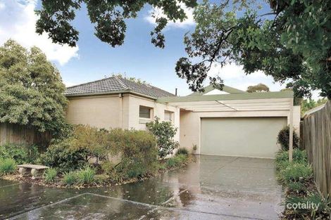 2/99 Linacre Rd, Hampton, VIC 3188