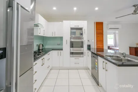 Property photo of 4 Lisa Close Mooroobool QLD 4870