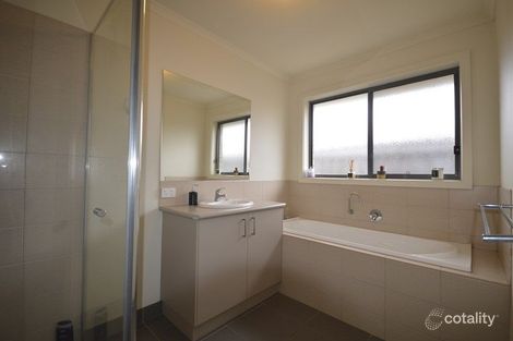 Property photo of 2/32 Duxbury Drive Traralgon VIC 3844