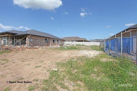 27 Newmarket St, Currans Hill, NSW 2567