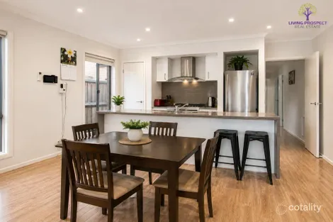 Property photo of 39 Edge View Point Cook VIC 3030