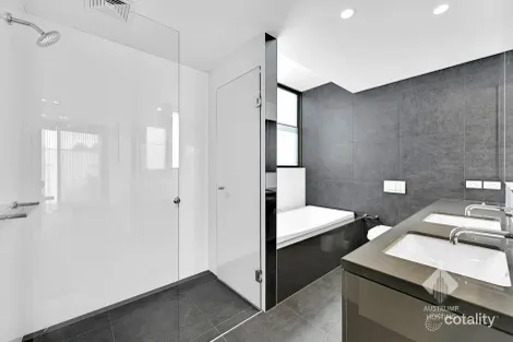 Property photo of 30 Cypress Way Kew VIC 3101