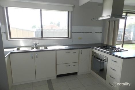 Property photo of 1/63 Cuthberts Road Alfredton VIC 3350