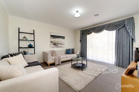 Property photo of 1/4 Bronco Court Meadow Heights VIC 3048