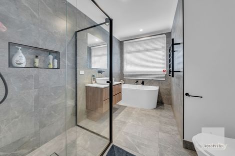 Property photo of 1 Cobblefield Street Aintree VIC 3336