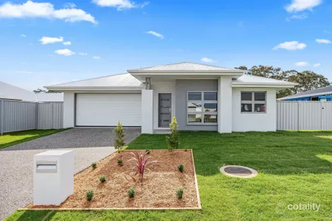 8 Innot Ct, Nikenbah, QLD 4655