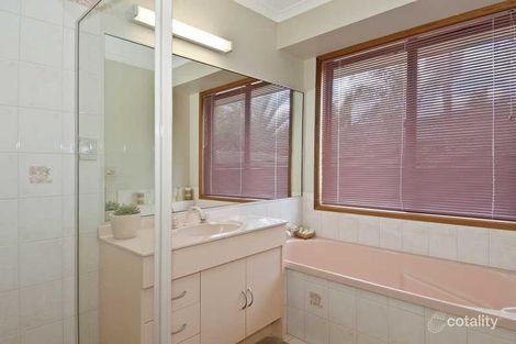Property photo of 17 Wantana Crescent Edens Landing QLD 4207